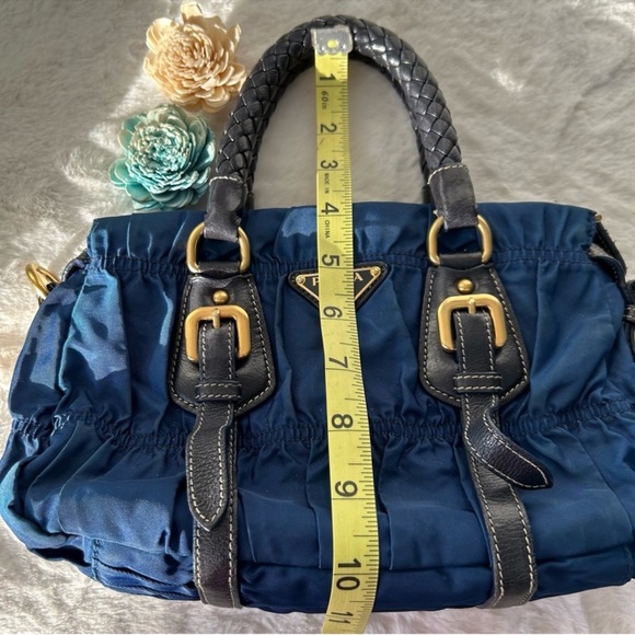 Prada Tessuto Nylon and Leather Gaufré Satchel. A truly timeless piece. - Picture 14 of 16